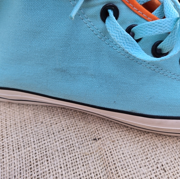 Converse Chuck Taylor All Star - Size: Men 15  ; Women 17 - Picture 9 of 10